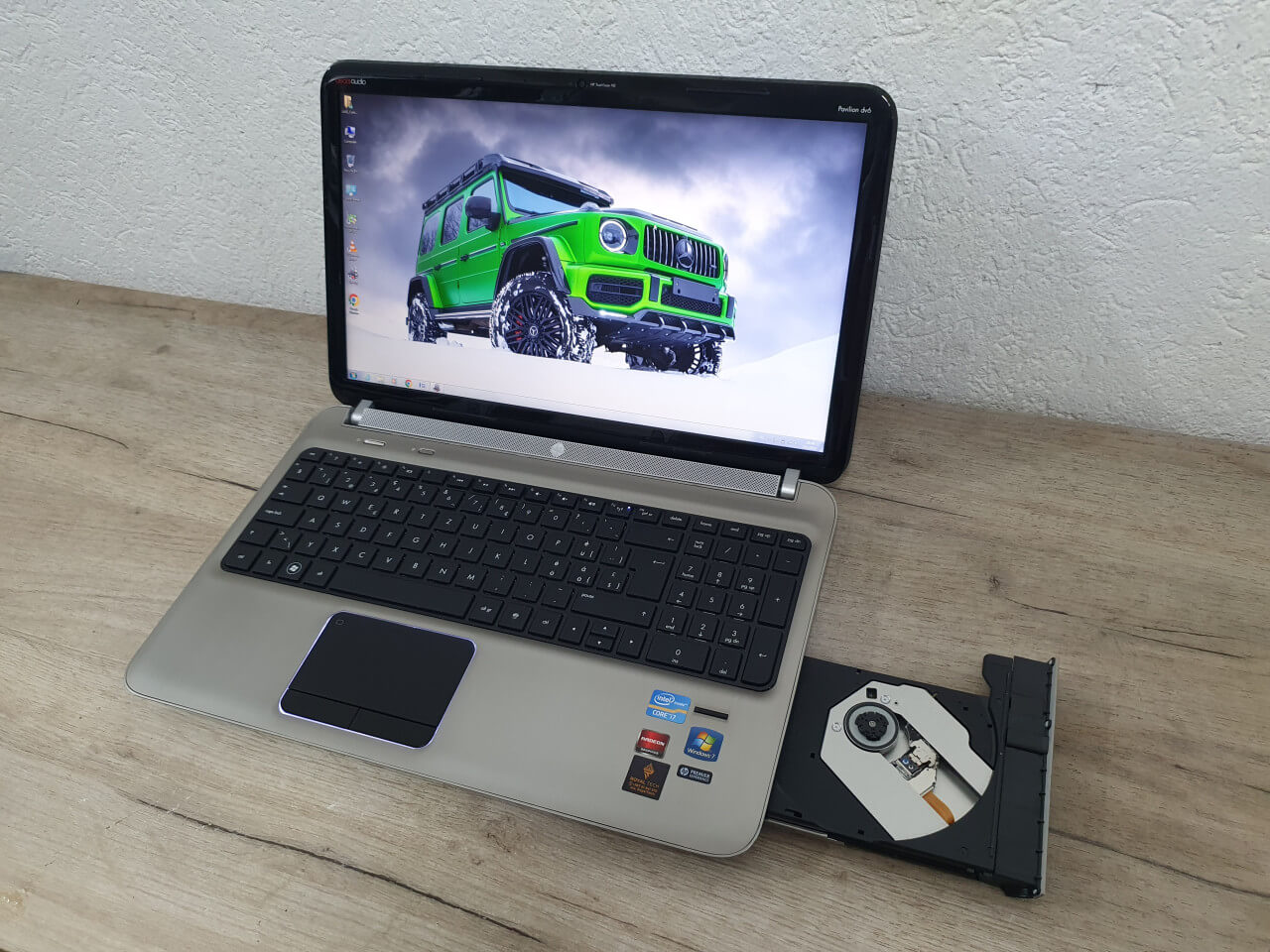 LAPTOP HP Pavilion 15.6" i7-2670QM 8GB 400GB SSD 2 grafike - Image 4