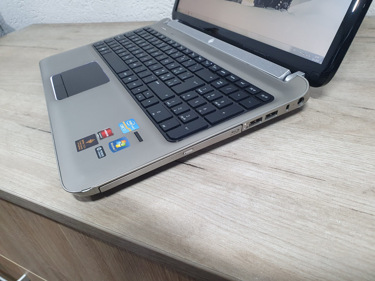 LAPTOP HP Pavilion 15.6" i7-2670QM 8GB 400GB SSD 2 grafike - Image 9