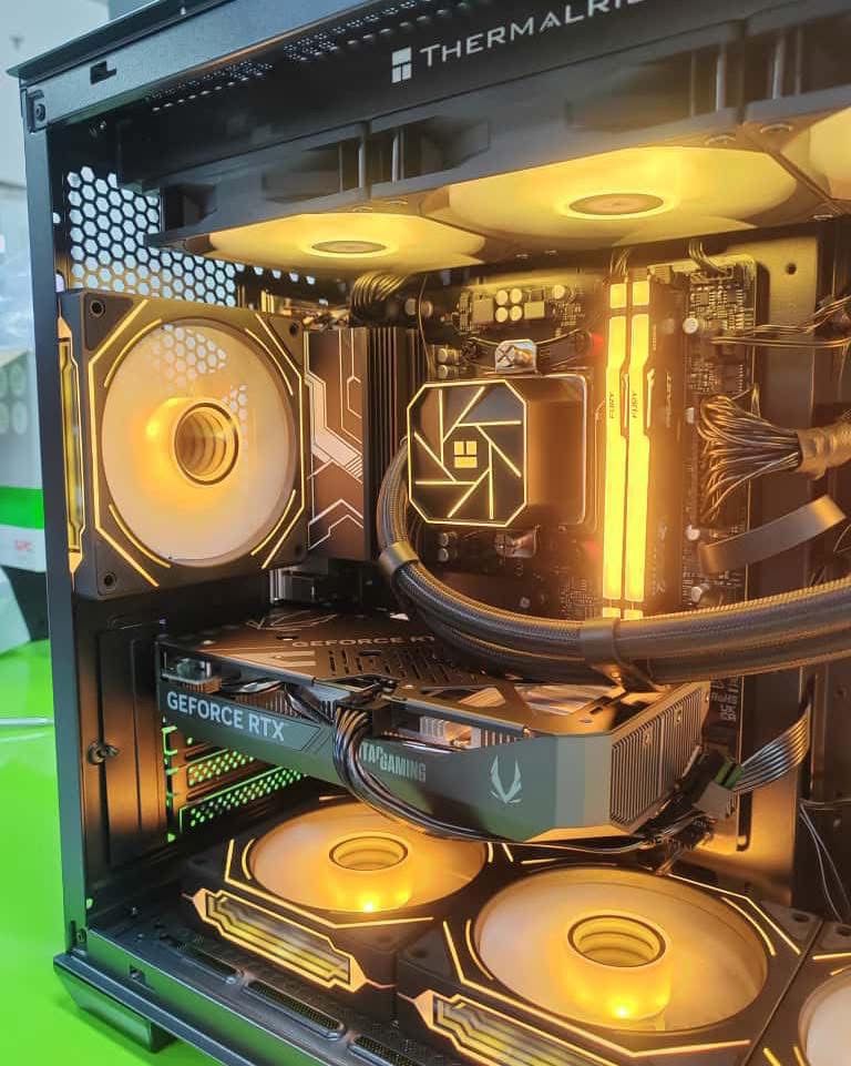 GAMING PC Ryzen 7 7800X3D 32GB Zotac Gaming GeForce RTX 5060 - Image 3