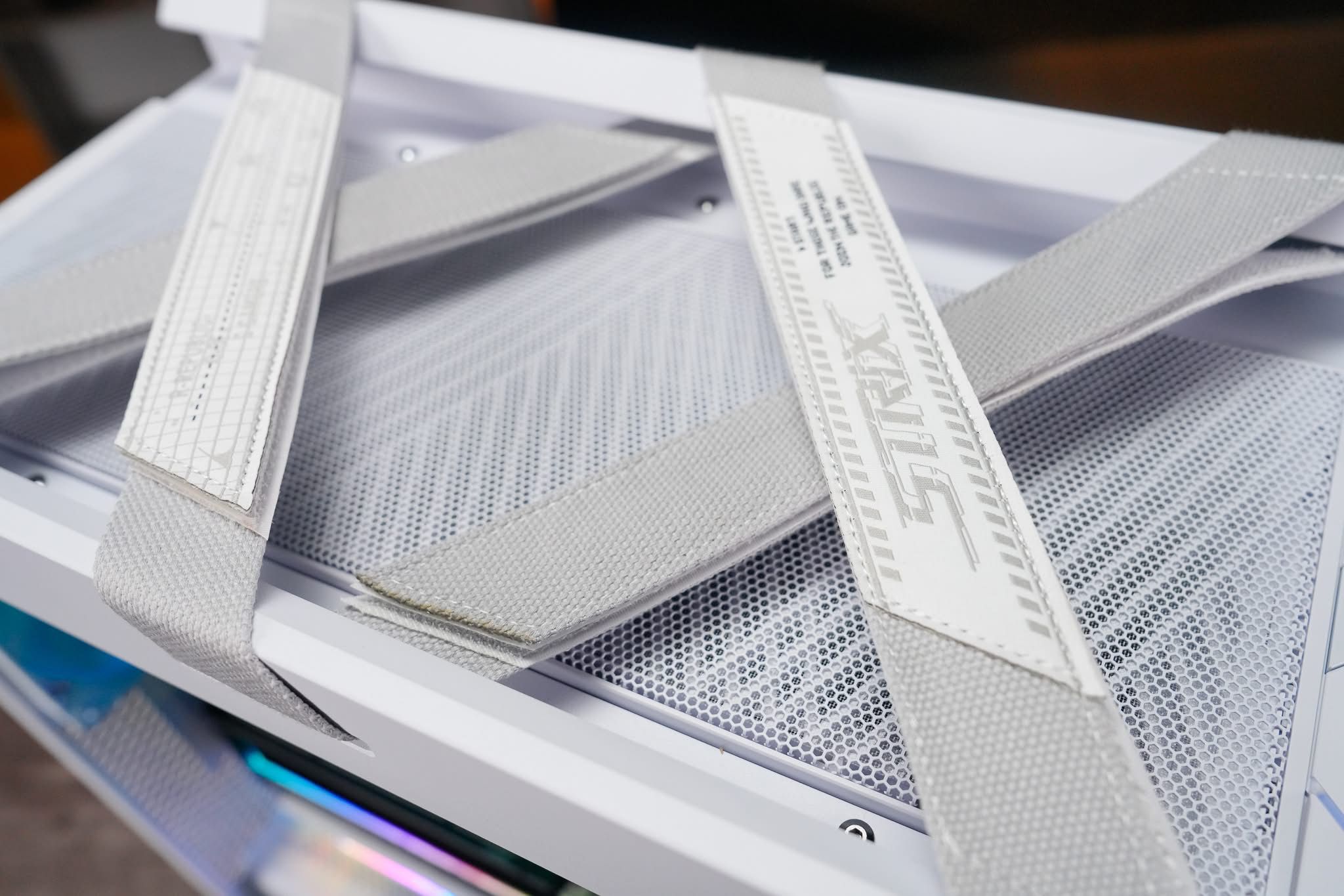 GAMING PC Ryzen 9 9950X3D 64GB RAM ROG Astral RTX 5080 - Image 13