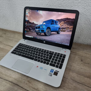 HP Envy 15.6" , i7-4700MQ / 16GB / 2 Grafike / NVIDIA 740M 2GB