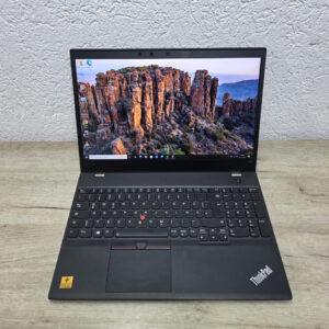 LENOVO ThinkPad T580 15.6" 4K , i7-8550U , 16GB DDR4 , 512 SSD