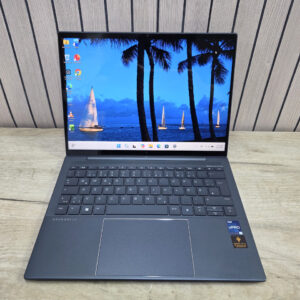 HP Dragonfly 13.5" G4; i5-1345U; 16GB DDR5; 512GB SSD NVMe